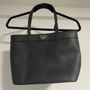 NWOT GUESS BAG